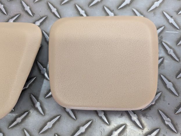 FERRARI  456M REAR SEAT BELT BOLT COVER ON LEATHER CREAM