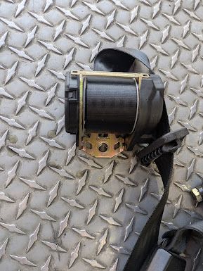 FERRARI 456 REAR SEAT BELT SPOOL AND BUCKLE 64999800