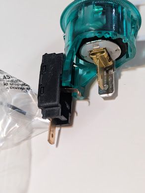 FERRARI 360 SPIDER PARTS CIGARRETE LIGHTER  AT CENTER CONSOLE 226941