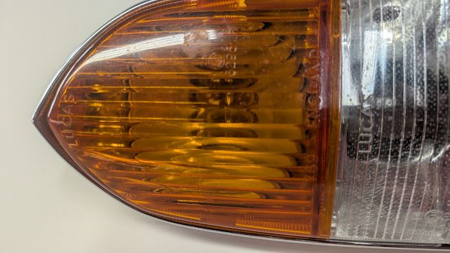 ROLLS ROYCE CORNICHE SILVER SHADOW II  PART TAIL LIGHT   UD17066 USA