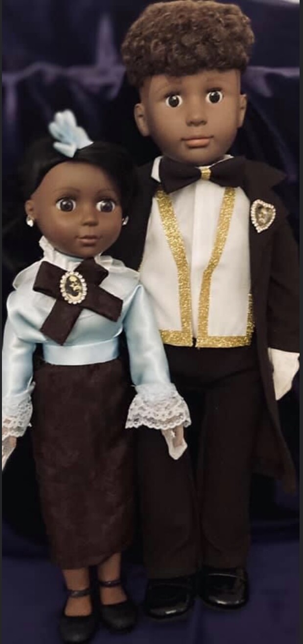 14 inch female and 18 inch male blue and brown doll set 