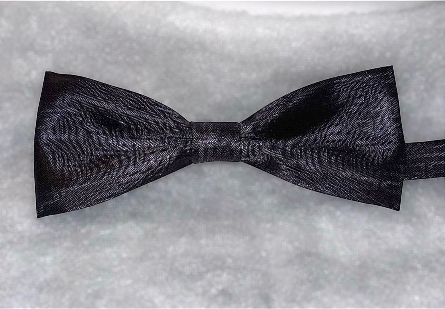 Men’s Black Satin Bow Tie w/Design 