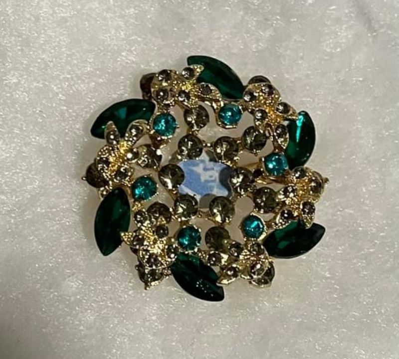 Small Green Diamond Pin