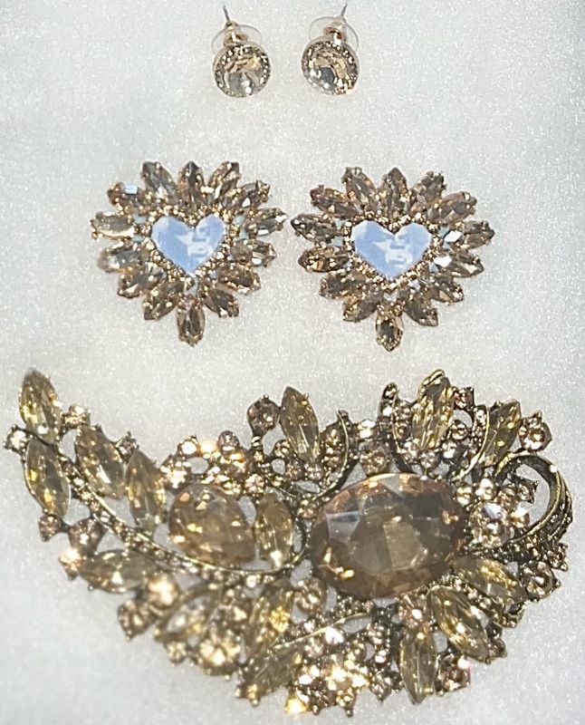 Champagne Prophet Pin Set