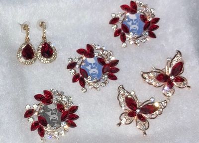 Red Prophet Pin Set