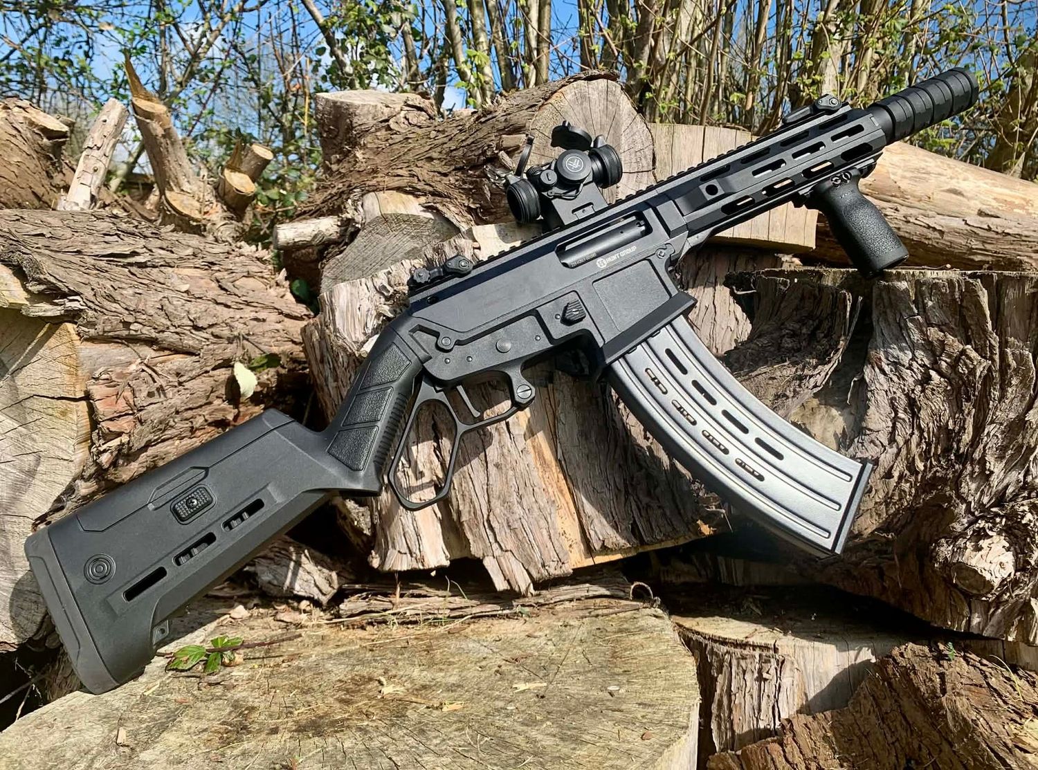 Hunt Group L12-002  Section 1, Mag-Fed, Short-Barrelled, Underlever Shotgun -(currently at proof)