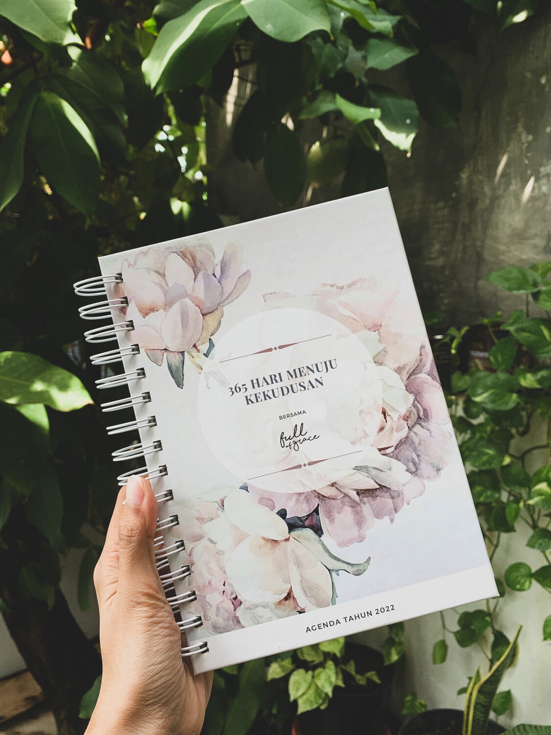 Buku Agenda (Planner) 2022 “365 Hari Menuju Kekudusan Bersama Full of Grace” design FOR HER