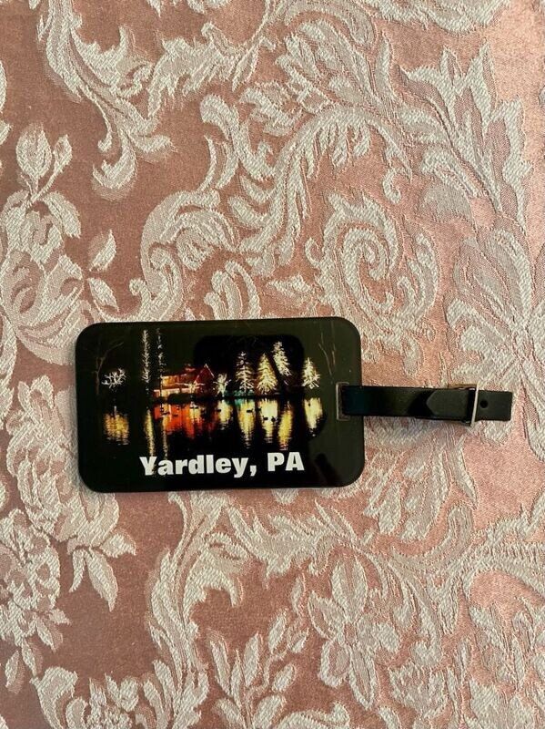 Luggage Tag: Holiday Lights @ Lake Afton