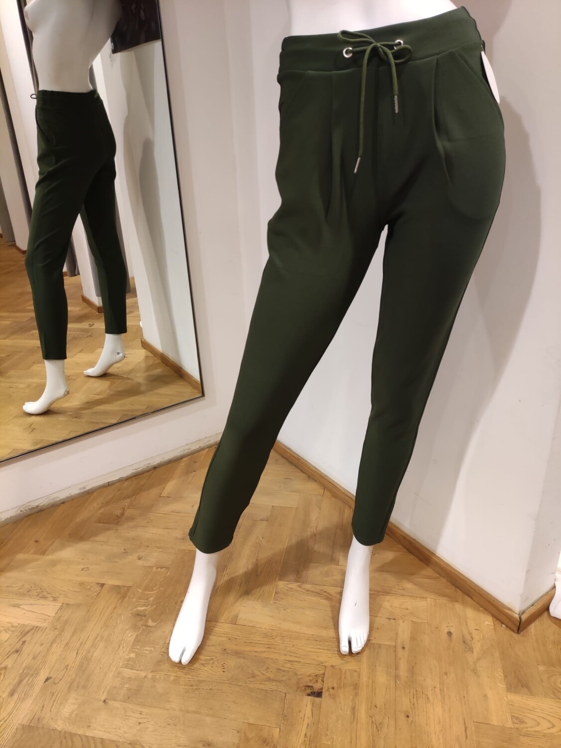 comfortbroek touwtje kleur legergroen