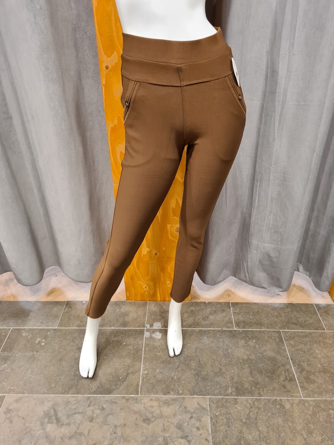comfortbroek kleur mokka