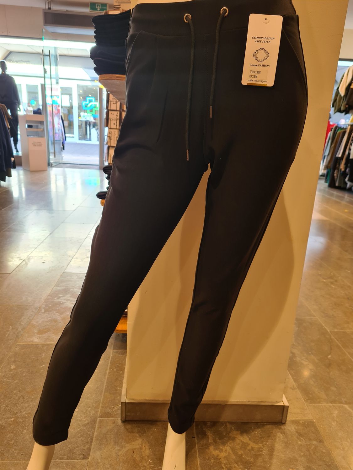 comfortbroek touwtje zwart