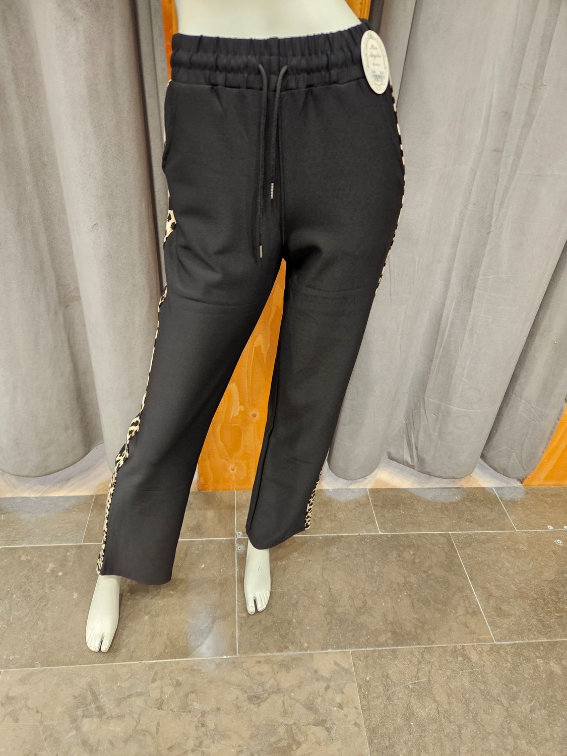Comfortbroek wide leg touwtje met panter bries (maten)