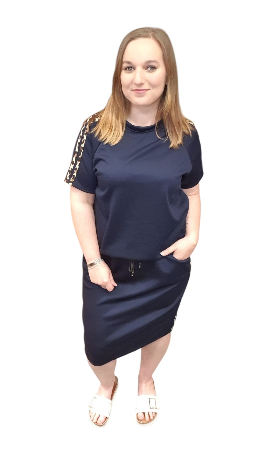 SALE pak met rok femke one size tot 44 SALE pak met rok femke one size tot 44