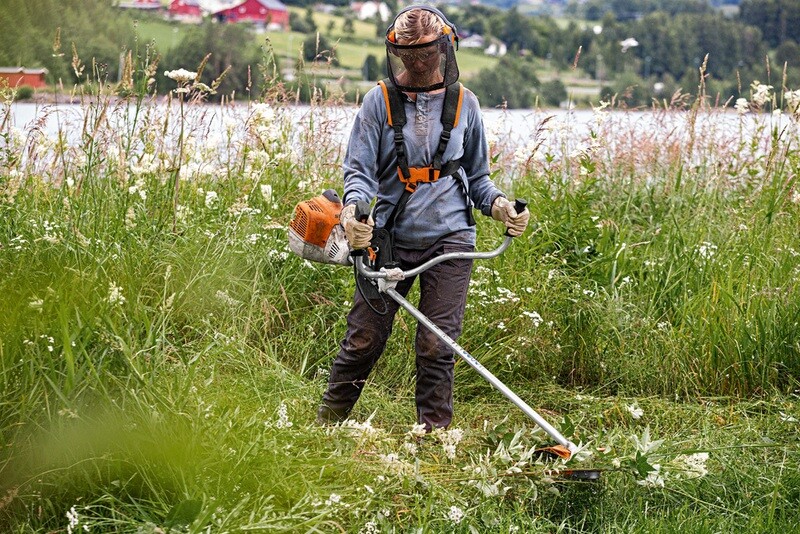 STIHL FS 240 C-E - DM 250-3