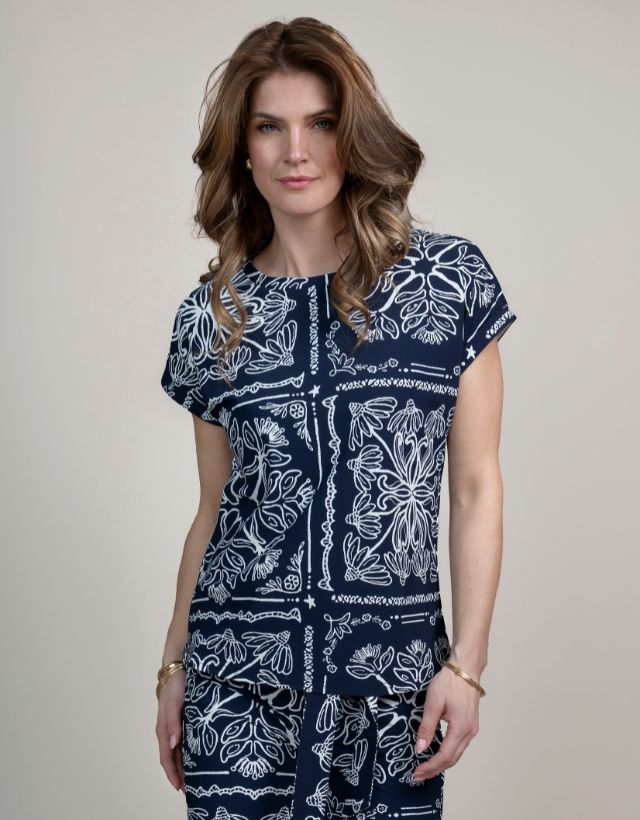 Top Cleo Travel Flower