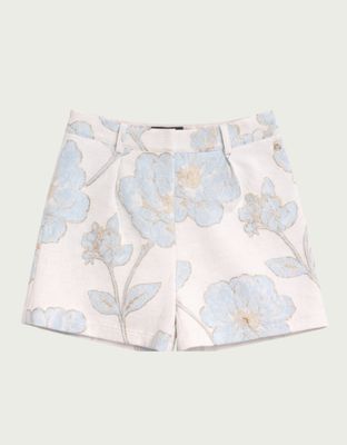Short Lesley Blue Flowers