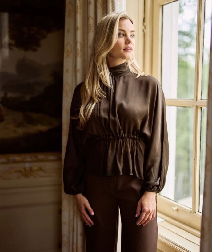 Bibiana Blouse Dark Chocolate