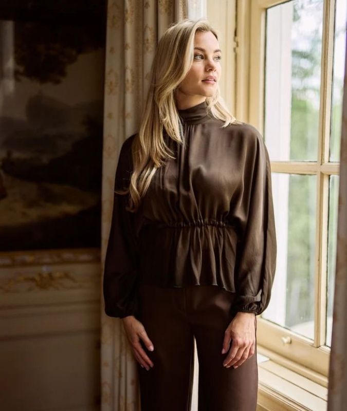 Bibiana Blouse Dark Chocolate