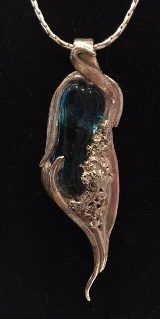 puntige hanger blauw glas