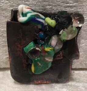 Staand bronzen object