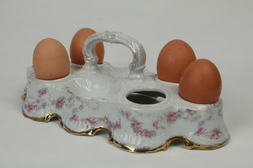 Porcelain egg stand for 6 eggs and salt & pepper