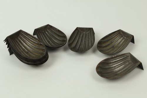 15 Madeleine Molds