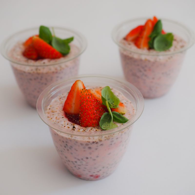 Chia Seed and Strawberry Pot with Greek Yogurt (V) (GF)
