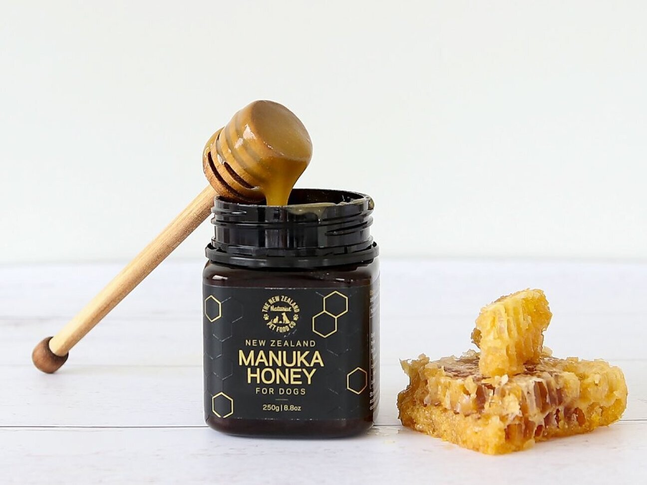 The NZ Natural Manuka Honey Dog Treats