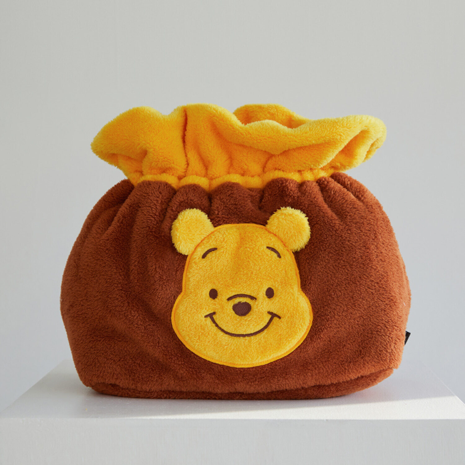 Pooh Cozy Bag - 维尼熊抱抱袋