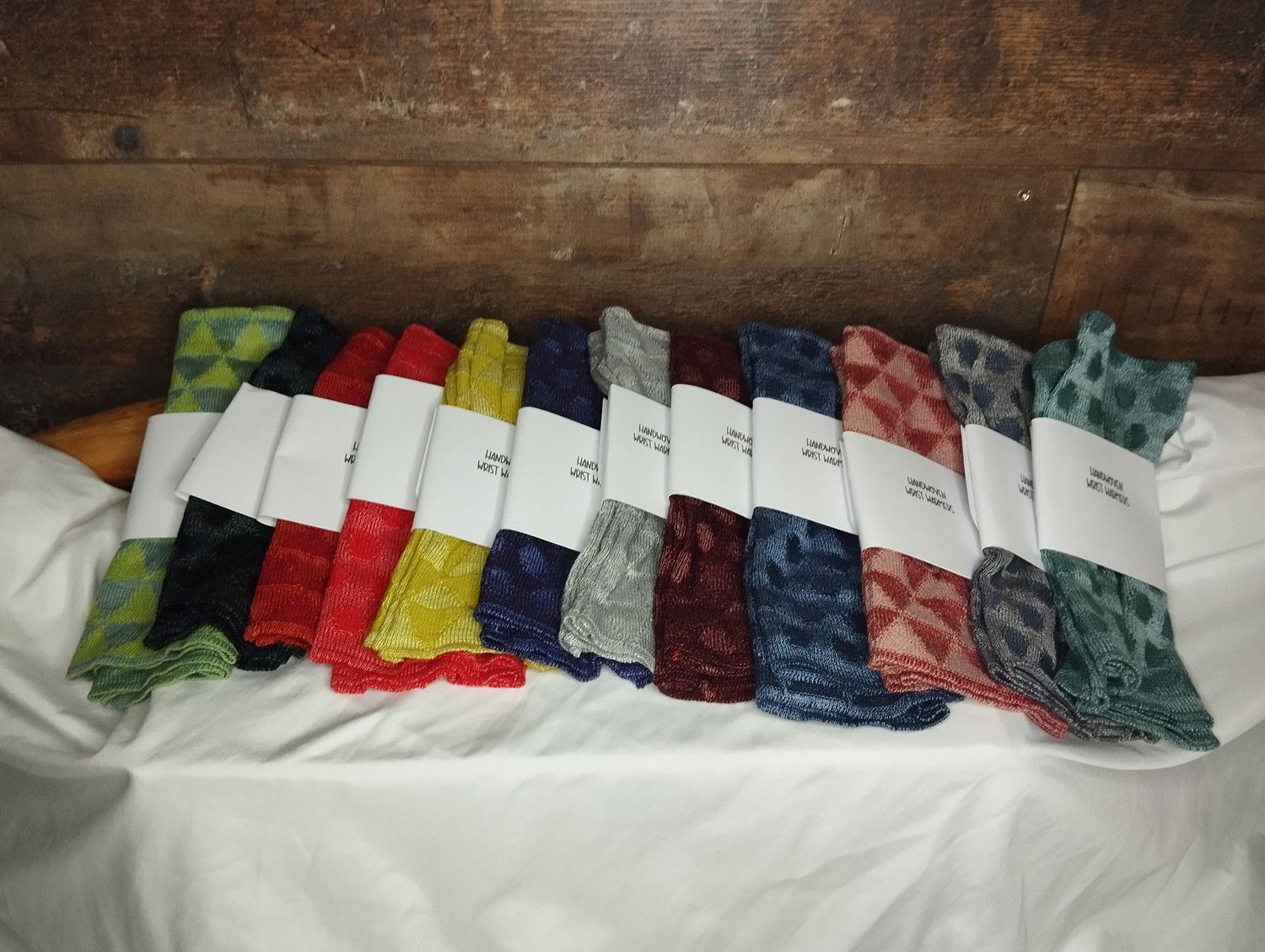 Spots and triangles Arm warmers