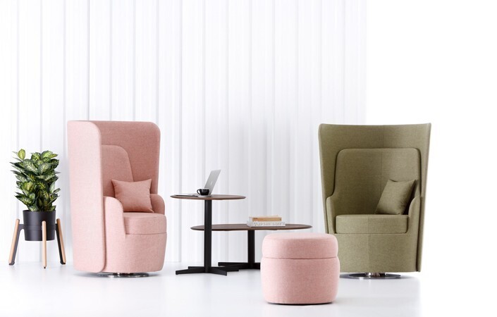 Throne Sofa / Pouffee