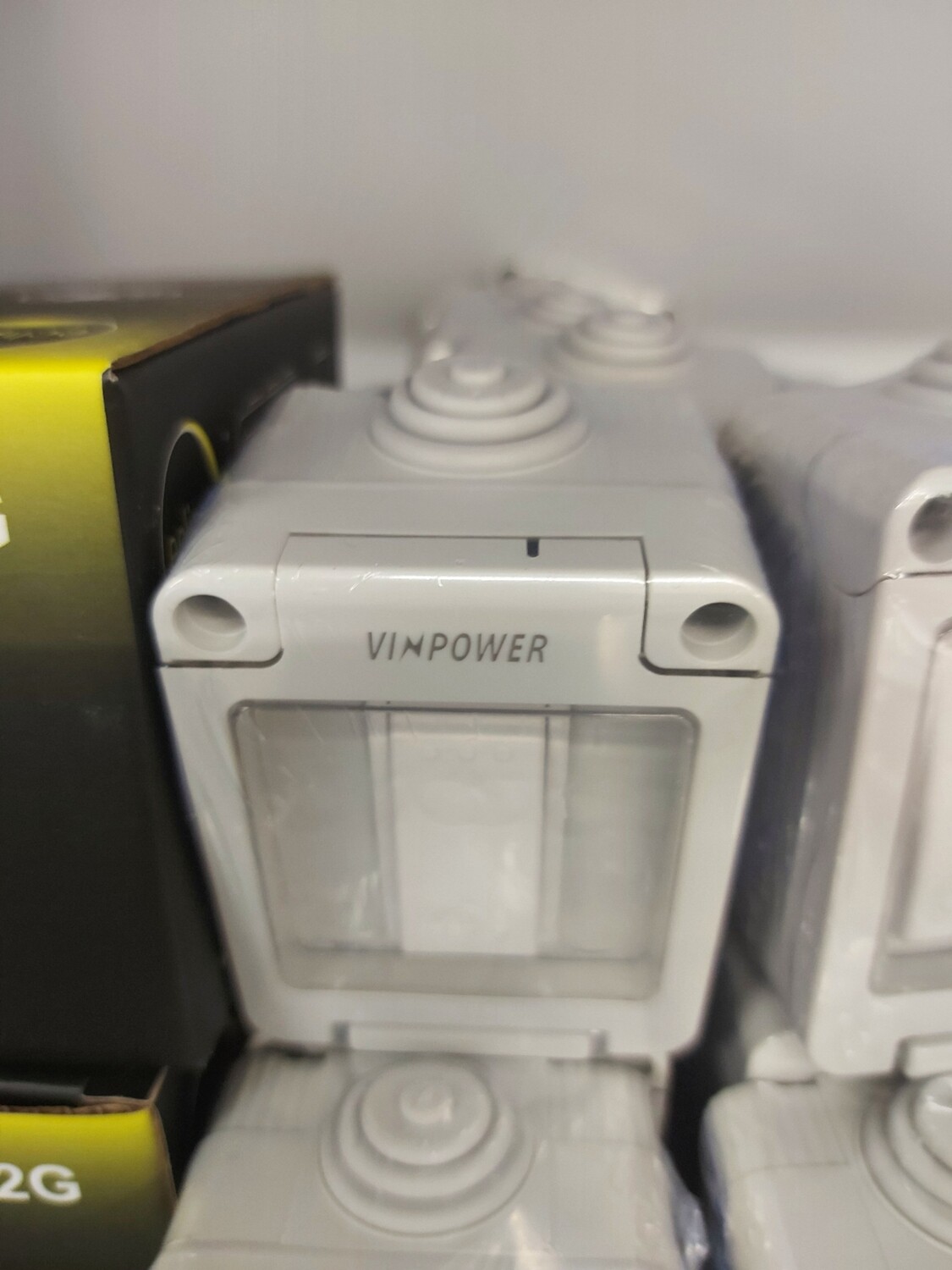 1 Gang 2 Way IP55 Switch (Vinpower)