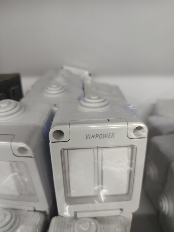 2 Gang 2 Way IP55 Switch (Vinpower)