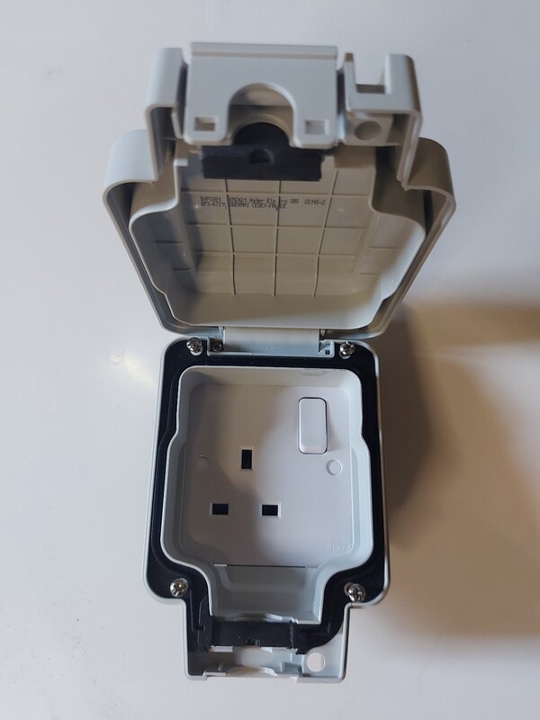 13a Waterproof Sockets