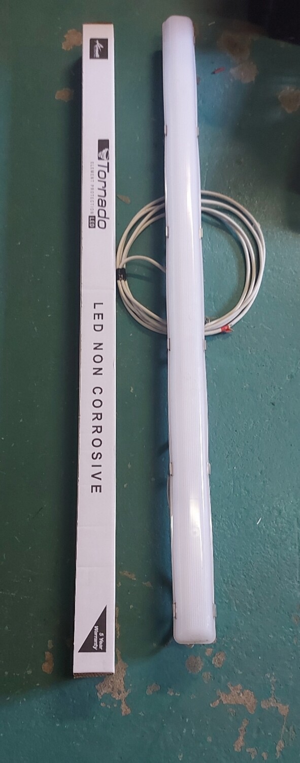 5ft LED Single Light