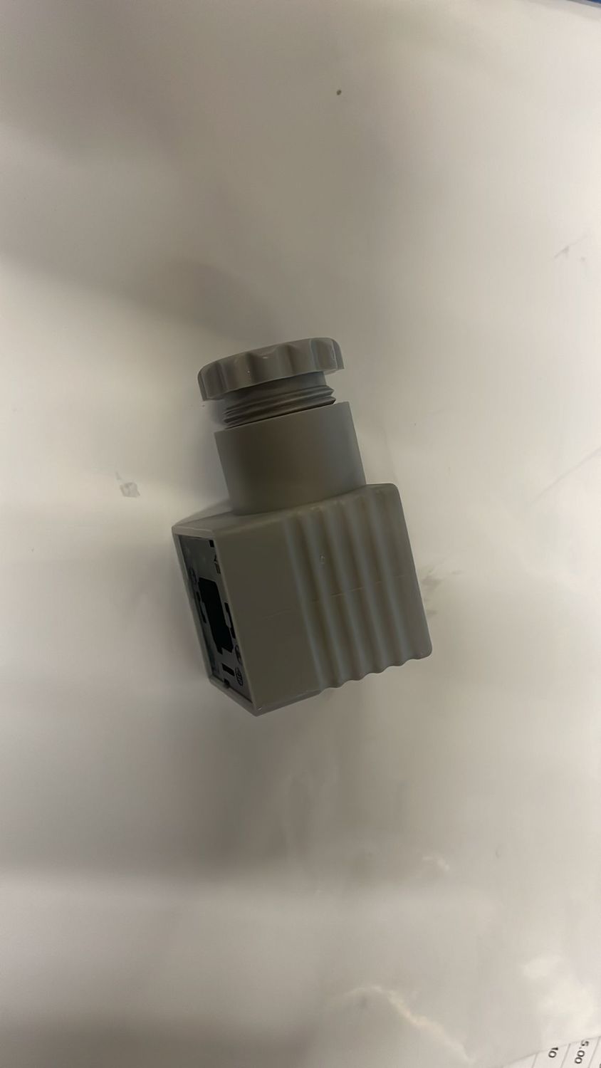 24v plug