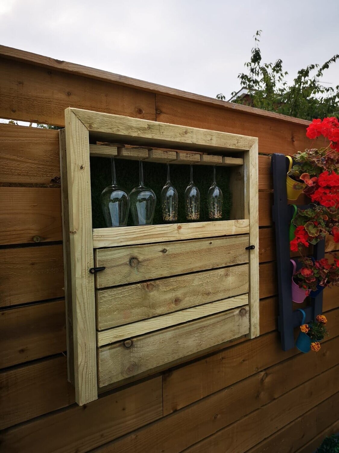 The Lula Wall Bar
