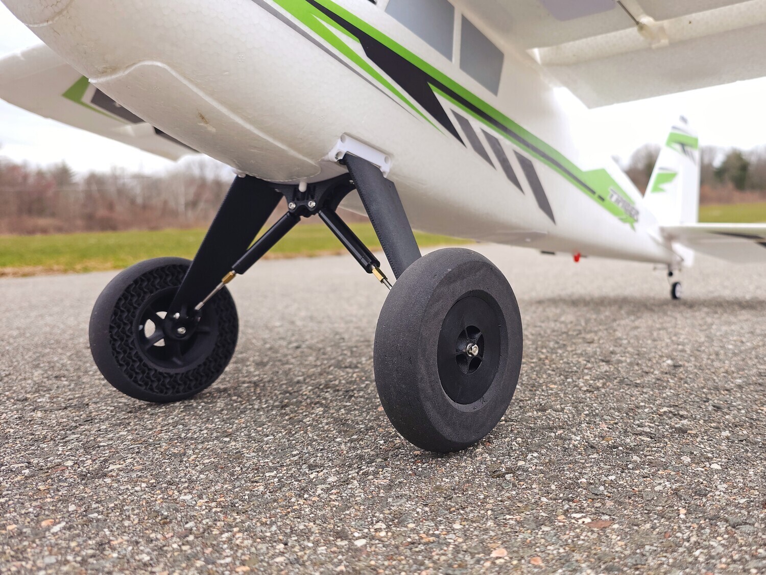 KIN Landing Gear Upgrade - Timber X from E-Flite - Oil Dampened Shocks, PETG Carbon Fiber Parts