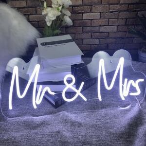 &quot;Mr &amp; Mrs&quot; Neon Sign