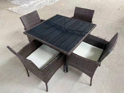 Rattan Garden Furniture - 4 Chairs With Table