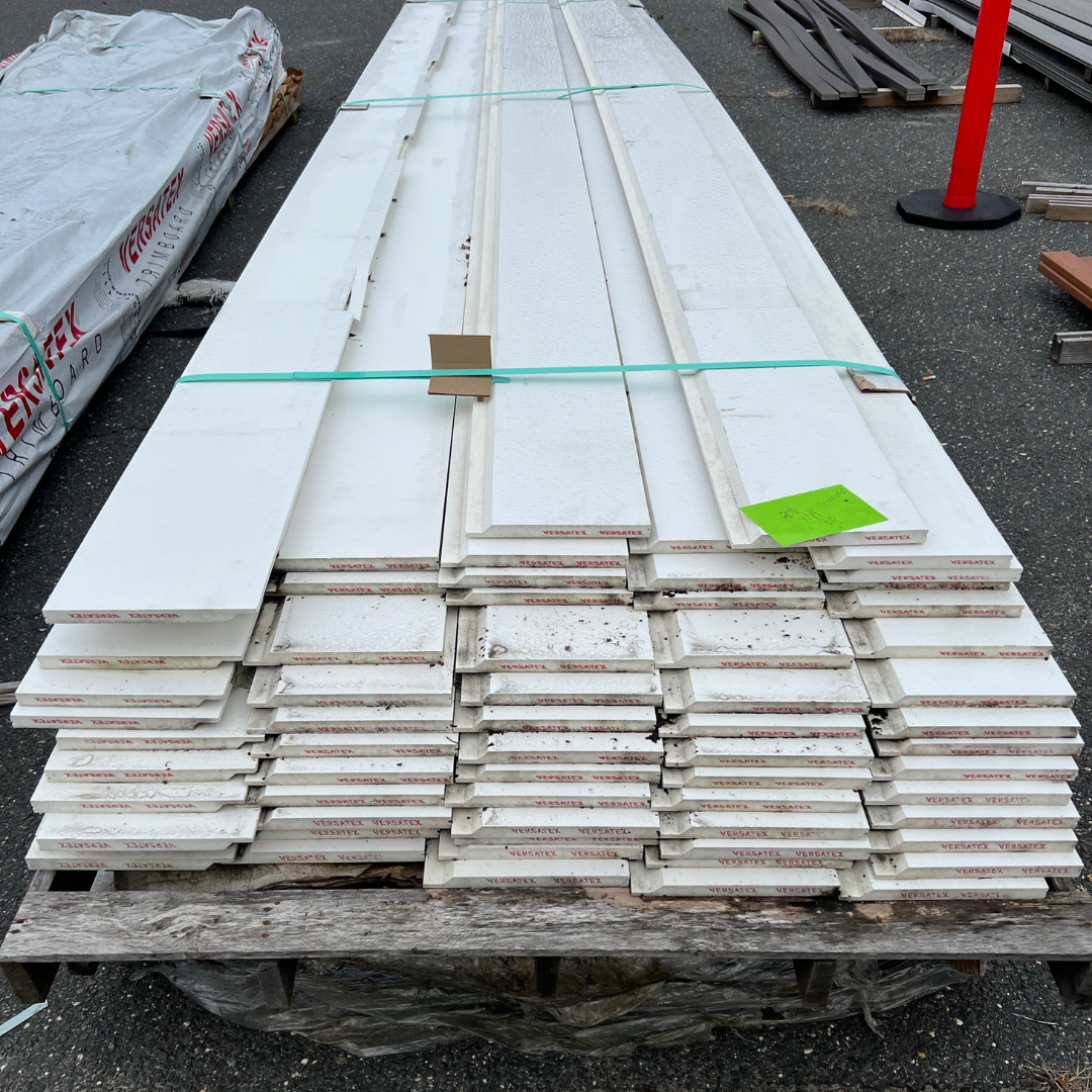 VERSATEX  1 in. x 10 in. x 18 ft. Smooth PVC Skirt Board *SECONDS QUALITY*