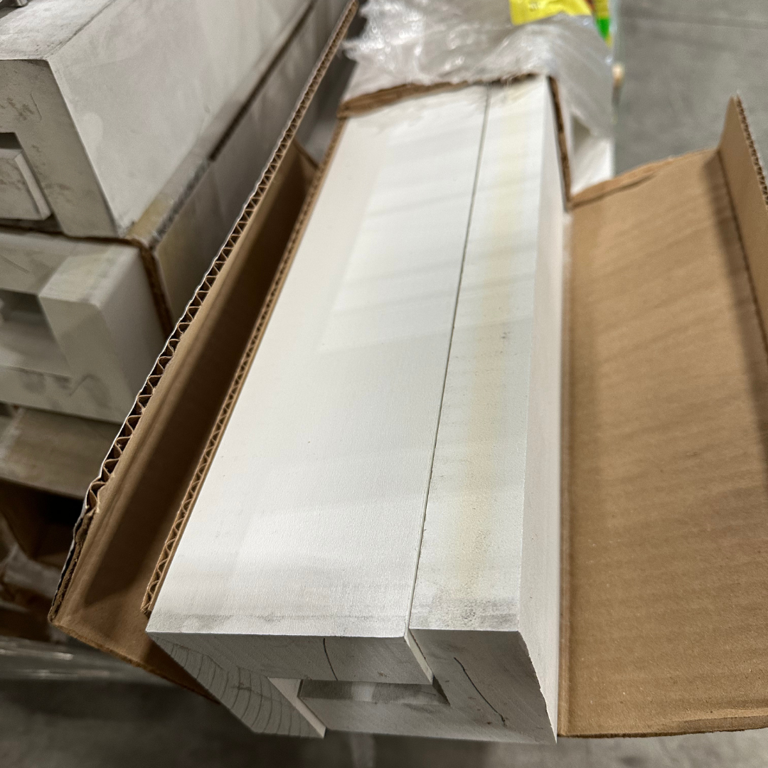 AZEK 5/4 in. 4 in. x 10 ft. Smooth PVC Outside Corner *SECONDS QUALITY*