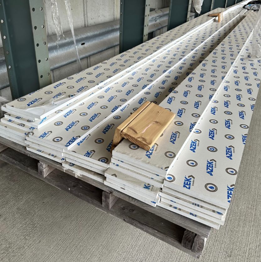 AZEK 1 in. x 10 in. x 18 ft. Smooth PVC Trim (Warehouse Seconds)