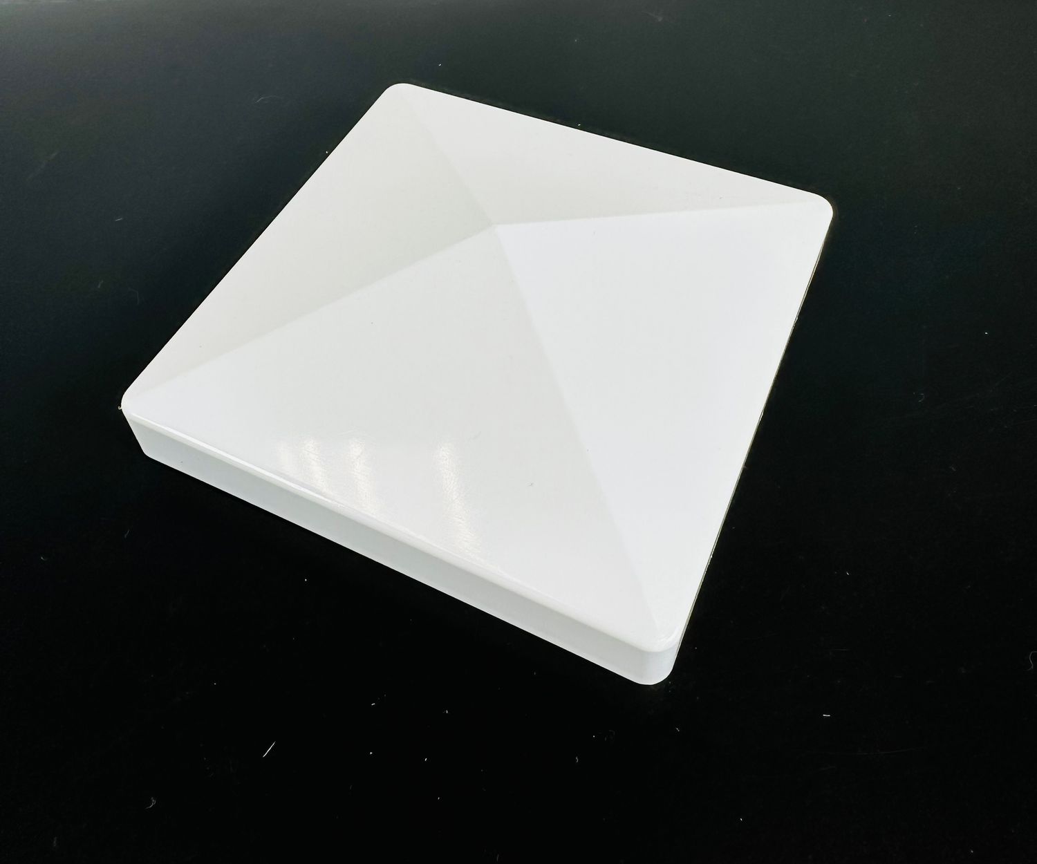 RDI 4 in. x 4 in. Flat Vinyl Post Cap – WHITE (Finyl Line/Endurance Original Rail)