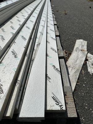 PLY GEM 5/4 in. x 4 in. x 18 ft. Woodgrain PVC Trim - Reversible (Warehouse Seconds)