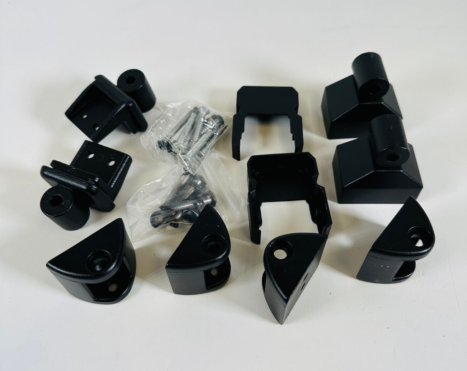 RDI Tristan Angle Bracket Kit (set of 4 – 2 top, 2 bottom) – MATTE BLACK (Avalon Aluminum Rail)