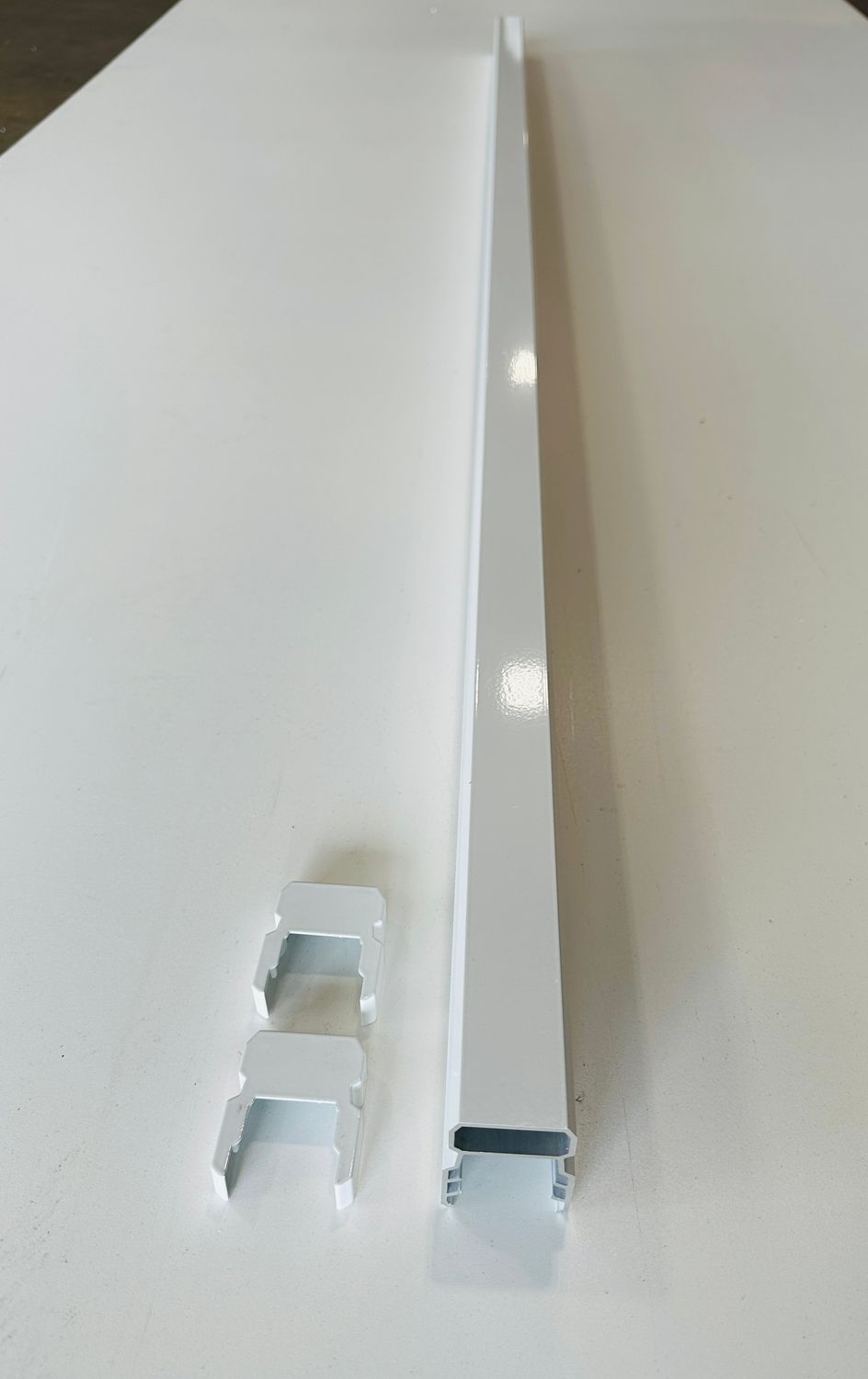 RDI 6 ft. Tristan Top Rail - White (Avalon Aluminum Rail)