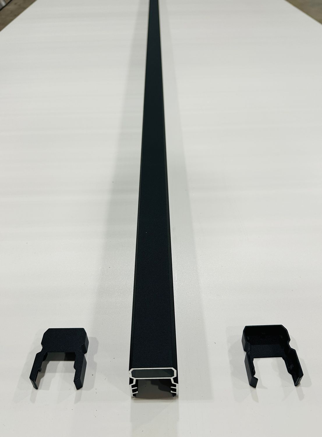 RDI 8 ft. Tristan Top Rail - Matte Black (Avalon Aluminum Rail) RDI 8 ft. Tristan Top Rail - Matte Black (Avalon Aluminum Rail)
