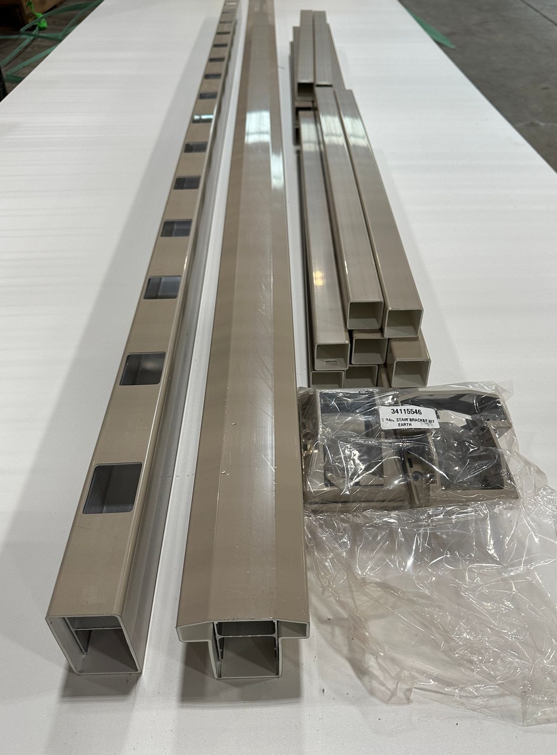 RDI 36 in. x 8 ft. T-Top Stair Vinyl Rail Kit - 1 1/2 in. Square Balusters, Clay (Finyl Line) RDI 36 in. x 8 ft. T-Top Stair Vinyl Rail Kit - 1 1/2 in. Square Balusters, Clay (Finyl Line)