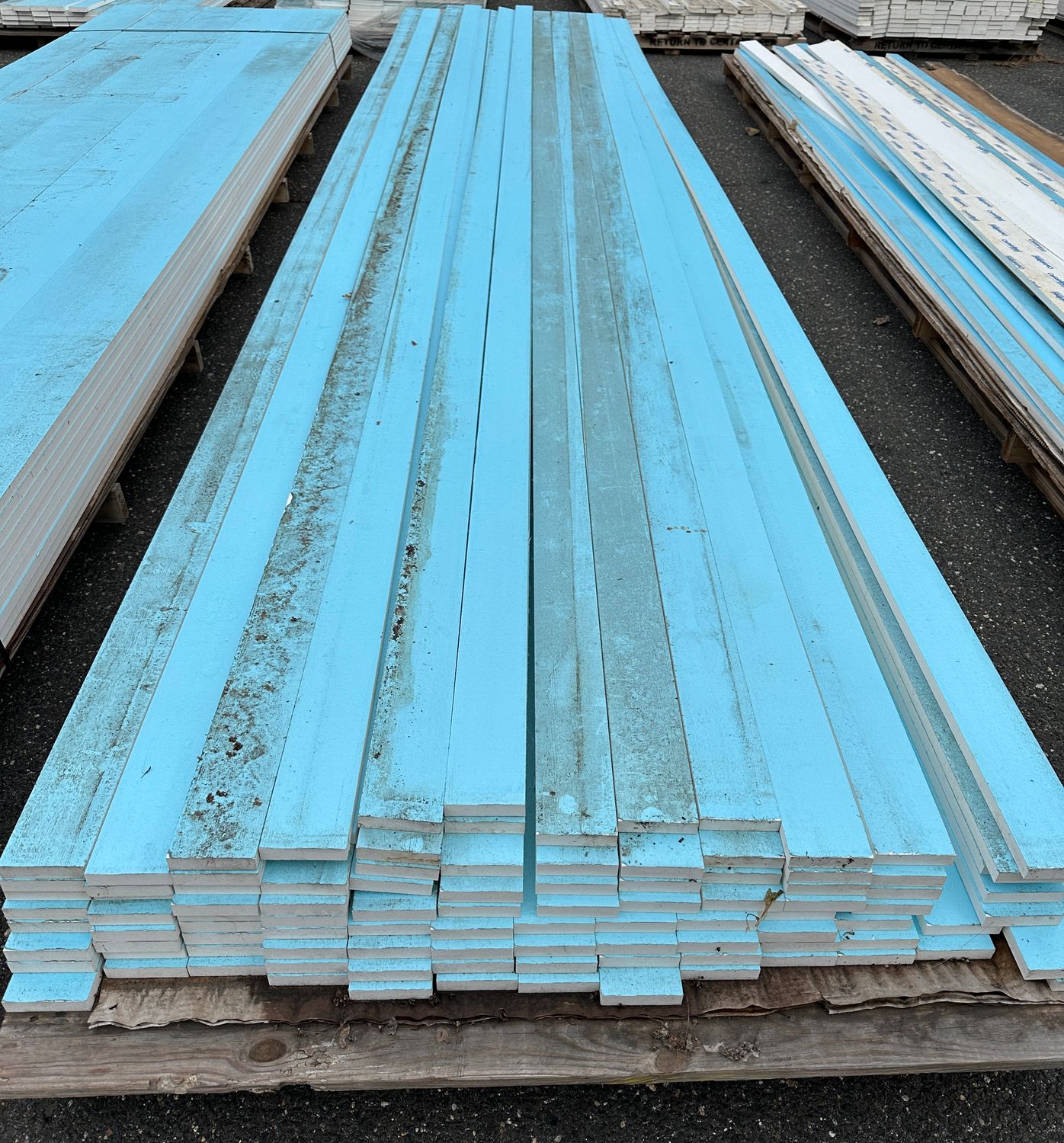 CertainTeed 1 in. x 4 in. x 18 ft. Woodgrain Trim - Restoration Millwork (Warehouse Seconds) CertainTeed 1 in. x 4 in. x 18 ft. Woodgrain Trim - Restoration Millwork (Warehouse Seconds)